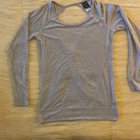 Nicole Miller athleisure top with open back Sz S - Picture 4 of 8